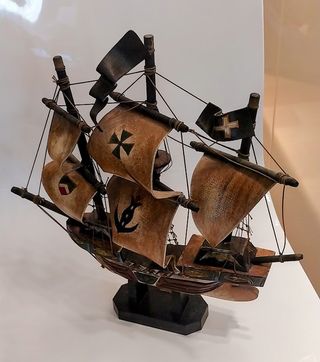 Modellino Santa Maria legno vintage anni '70