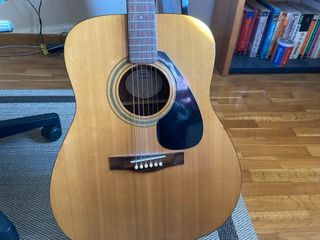 Guitarra Acústica Yamaha