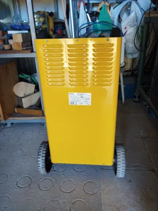 Cargador de Baterías DECA CLASS 5000