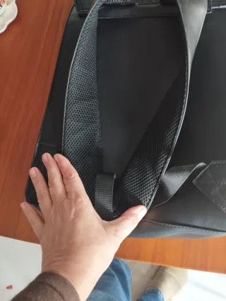 Mochila cuero sintético negra