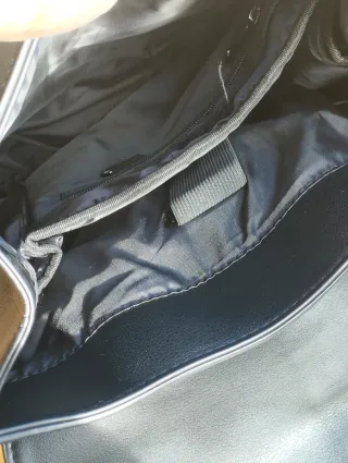 Mochila cuero sintético negra