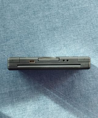 Nintendo DS Lite Negra + Cargador y Estuche