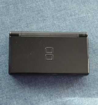 Nintendo DS Lite Negra + Cargador y Estuche