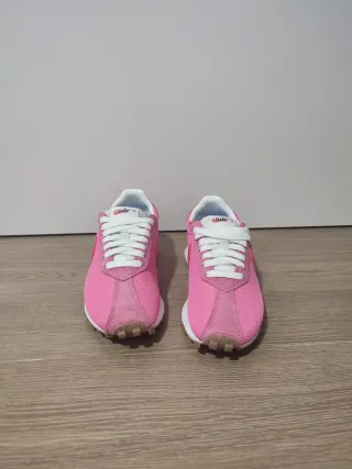 Nike LD-1000 rosas y rojas sin estrenar