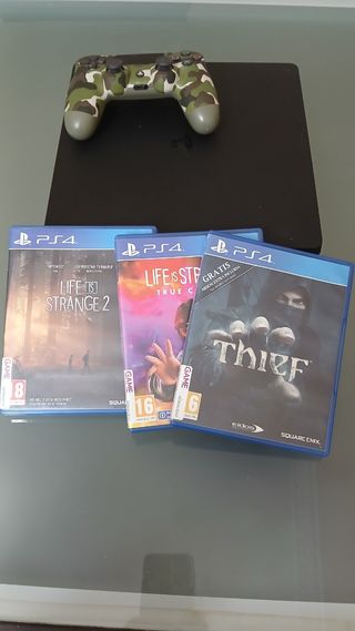 PS4 (PlayStation 4) con 1 mando y 3 juegos