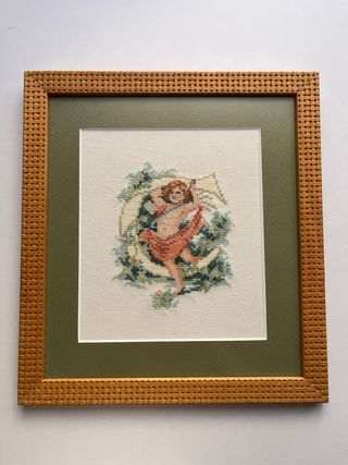 Cuadro bordado a mano con ángel | Punto de cruz |