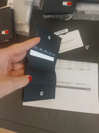 Portafoglio uomo Tommy Hilfiger nero