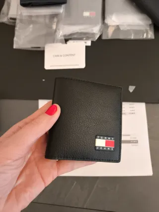 Portafoglio uomo Tommy Hilfiger nero