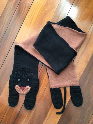 Bufanda Perro Salchicha Tejida