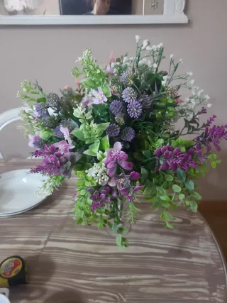 Ramo de flores artificiales decorativas