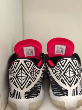 Zapatillas Jordan AJ Negras y Rosas