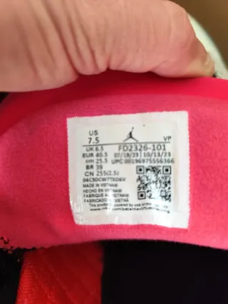 Zapatillas Jordan AJ Negras y Rosas