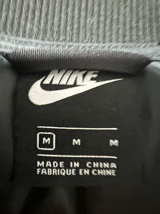 Chaqueta Bomber Nike Negra Acolchada