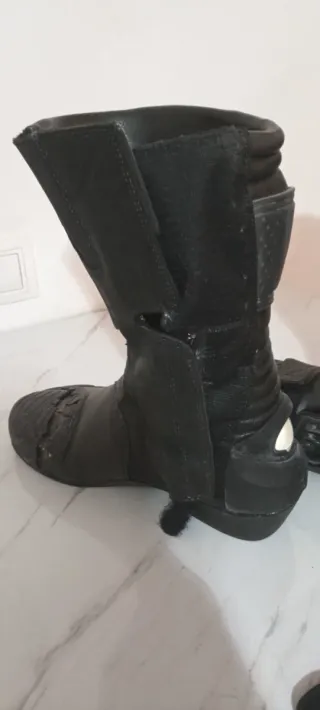 Botas y Guantes Moto