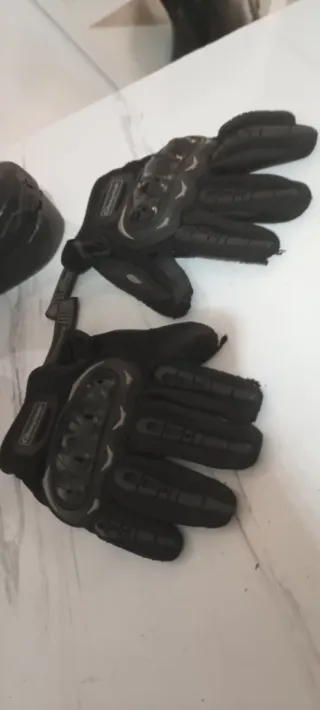 Botas y Guantes Moto