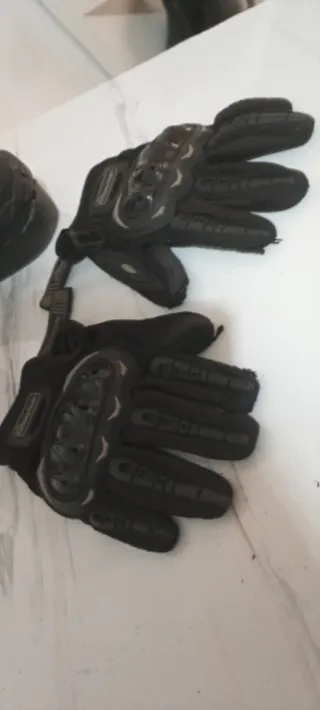 Botas y Guantes Moto