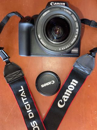 Cámara Canon EOS 1000D + Lente 18-55mm