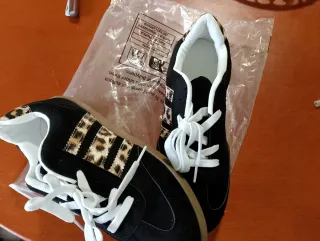 Deportivas mujer negras