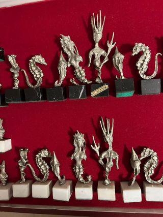 Ajedrez artístico figuras mitológicas