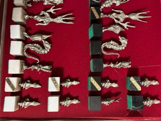 Ajedrez artístico figuras mitológicas