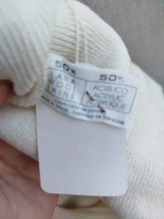 Boina de lana con pompón