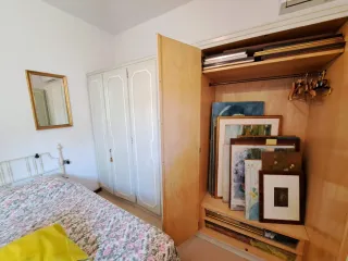 Armadio a sei ante in legno laccato degli anni '60