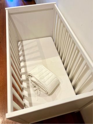 Cuna IKEA SUNDVIK Blanca + protector cuna regalo