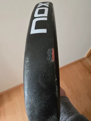 Pala Nox AT10 Genius 18K Agustín Tapia