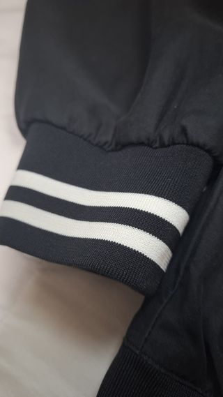 Chaqueta Bomber Nike Negra y Blanca