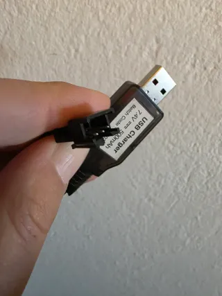 Caricabatterie USB per batterie RC 7.4V