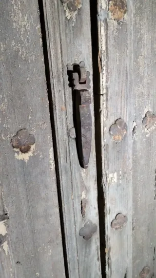 Puerta antigua rústica y premarco