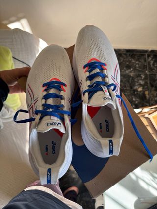 Asics Nimbus 26 Paris Talla 43.5