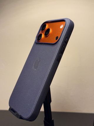 Funda para iPhone 17 Pro Max TechWoven púrpura