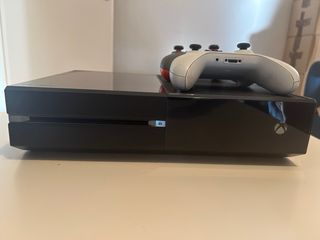 Xbox One con 2 mandos