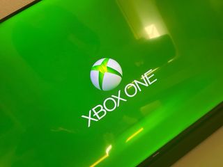 Xbox One con 2 mandos