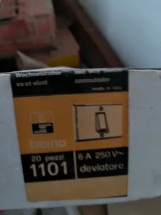Materiale elettrico BTicino anni '70