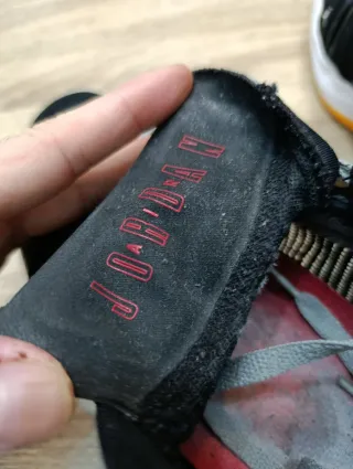 Zapatillas Jordan Negras y Multicolor