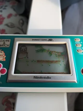 Game & Watch Donkey Kong Jr.