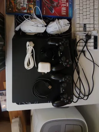 PS4 Pro 1TB Negra + Juegos y Accesorios