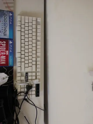 PS4 Pro 1TB Negra + Juegos y Accesorios