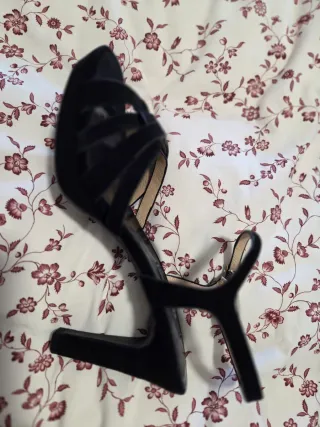 Sandalias Zendra Ante Tacón Negro talla 39