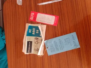 Máquina de coser Alfa 102-300 con mueble funciona