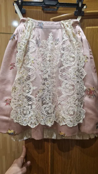 Traje de fallera para niña  de 18 a 24 meses.