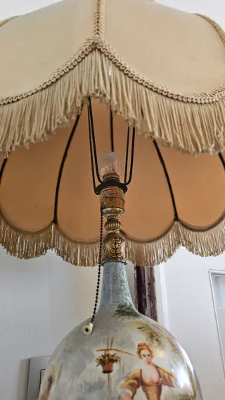 Pareja de lámpara de mesa antigua