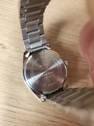 Reloj Casio Esfera Dorada de acero inoxidable