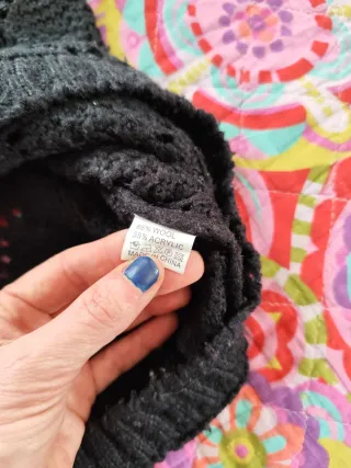 Jersey crop calados negro talla única