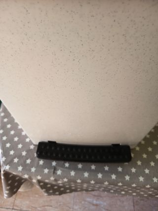 Cubo de basura con pedal