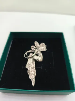 Colgante estilo modernista plateado