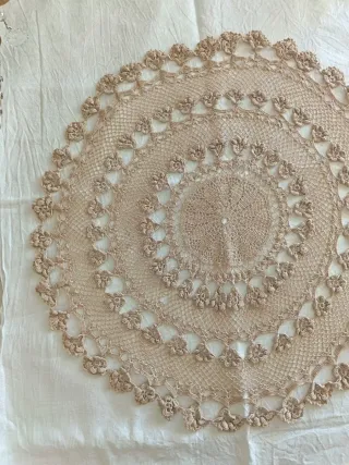Tovaglietta tonda uncinetto vintage beige