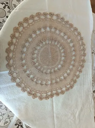 Tovaglietta tonda uncinetto vintage beige